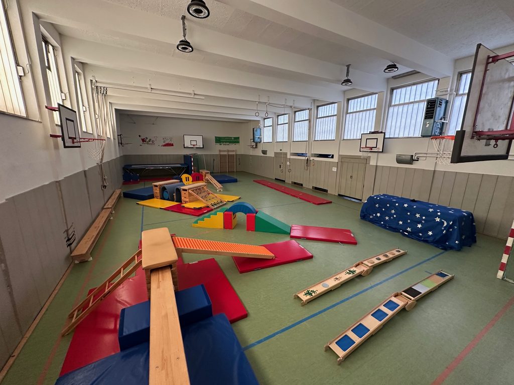 Sporthallen Übersicht Trampolin KiSS quer